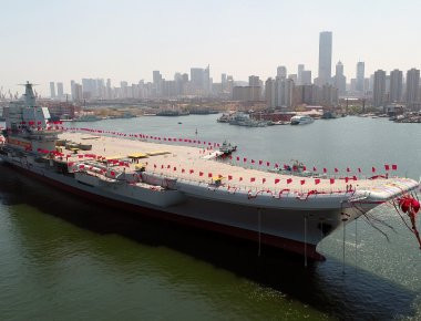 Βίντεο: ΗΠΑ ή Κίνα; - Μία σύγκριση των ναυτικών τους δυνάμεων